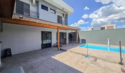 Oportunidade - Sobrado com piscina e área gourmet completa no Ouroville em Taubaté SP