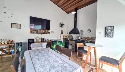 Oportunidade - Sobrado com 2 suites na Vila Aparecida em Taubaté SP