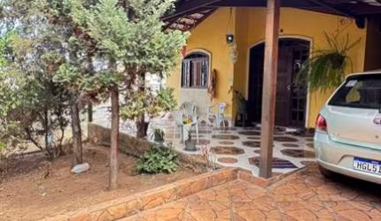 CASA NO SANTA ROSA EM SARZEDO