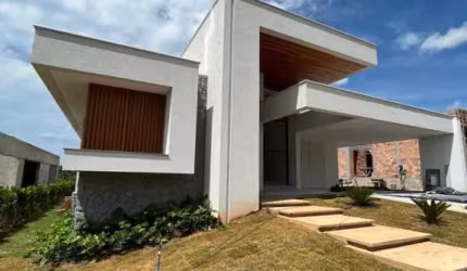 CASA NO CONDOMINIO EM BETIM