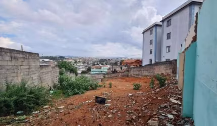 lote de 412 metros proximo a praça do ciganos contagem