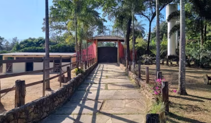 CHACARA NO CONDOMINIO EM ESMERALDAS