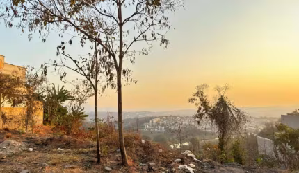 Terreno à venda em Masterville, Sarzedo  por R$ 240.000