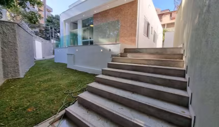 CASA NO SANTA LUCIA EM BH