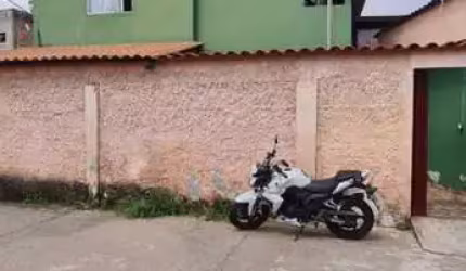Casa com 6 quartos à venda na Vila Pinho (Vale do Jatobá), Belo Horizonte  por R$ 300.000