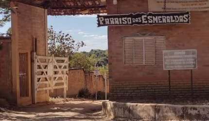 Chácara / sítio à venda na Zona Rural, Esmeraldas  por R$ 50.000