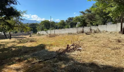 Terreno à venda no Jardim Anchieta, Sarzedo  por R$ 900.000
