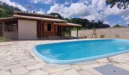 Sítio á venda no Vale das Acácias