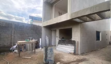 CASA A VENDA NO SANTA ROSA EM SARZEDO