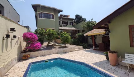 Casa para Venda em Atibaia, Vila Petrópolis, 3 dormitórios, 3 suítes, 5 banheiros, 4 vagas