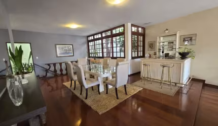 Casa com area gourmet e piscina na parte baixa do Granbery - ótima oportunidade - DE R$ 1.790.000,00  -> POR R$ 1.490.000,00
