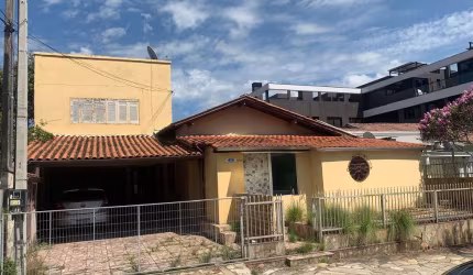 Casa para Venda em Torres, Praia da Cal, 3 dormitórios, 2 banheiros, 2 vagas