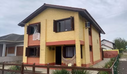 Casa para Venda em Torres, Praia Paraíso, 3 dormitórios, 2 banheiros, 2 vagas