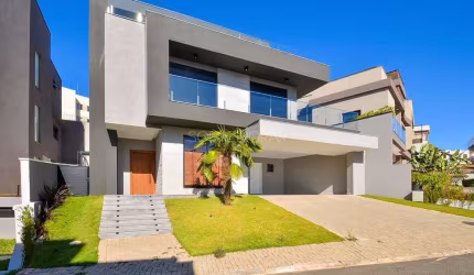 Casa moderna em condomínio