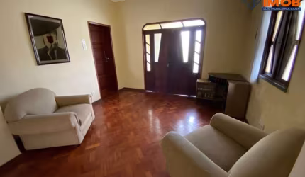 Casa Comercial para venda na Chácara São Cosme, 3 Quartos, Quintal, em frente ao Novo shopping Centro Oeste do Feiraguay, em Feira de Santana.