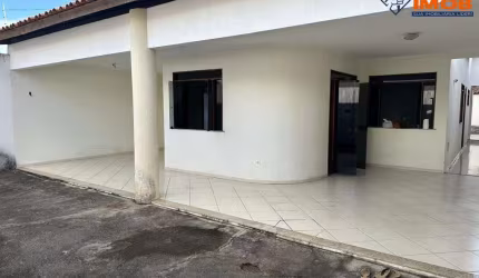 Casa residencial para Venda no bairro Jardim Acácia, Feira de Santana 3 quartos, 1 suíte, 3 salas, 2 banheiros, 4 vagas 346,00 m² área total.