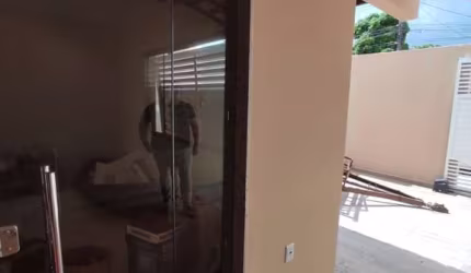 Casa residencial para Venda em rua pública no Sim, Feira de Santana 3 quartos, 2 salas, 1 banheiro, 2 vagas, 187,50 m² área total.