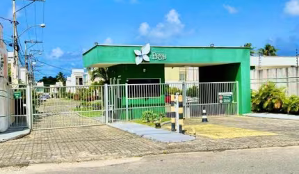 Casa residencial para Venda Duplex em Condomínio fechado em Abrantes, Camaçari 3 quartos, 2 salas, 2 banheiros, 2 vagas 250,00 m² área total.