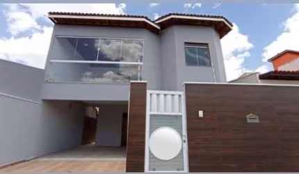 Casa residencial para Venda em rua pública, Cidade Nova, Feira de Santana, 5 quartos, 3 suítes, 4 salas, 5 banheiros, 3 vagas, 250m² área total.