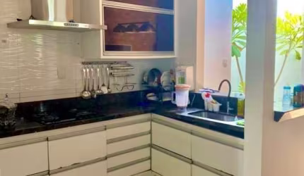 Casa residencial para Venda em Condomínio fechado, Sim, Feira de Santana, 2 quartos, 2 suítes, 1 sala, 3 banheiros, 2 vagas, 180m² área total.