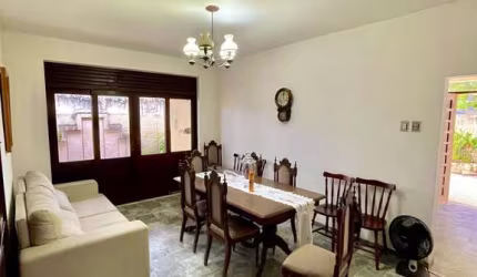 Casa residencial para Venda em rua púbica, Santa Mônica, Feira de Santana, 4 quartos, 2 suítes, 2 salas, 3 banheiros, 1 vaga, 560m² área total.