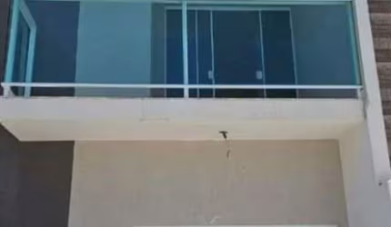 Casa residencial para Venda em rua pública em Ipitanga, Lauro de Freitas, 3 quartos sendo 2 suítes, 1 sala, 3 banheiros, 1 vaga 88,00 m² construída