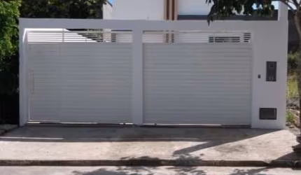 Casa residencial para Venda em rua Pública no Sim, Feira de Santana, 3 quartos, sendo 1 suíte, 1 sala, 2 banheiros, 1 vaga 80 m² área total