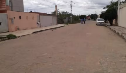 Terreno para Venda, no Sim, em Feira de Santana, com Área Total de 800,00 m², Próximo à Av. Centenário.