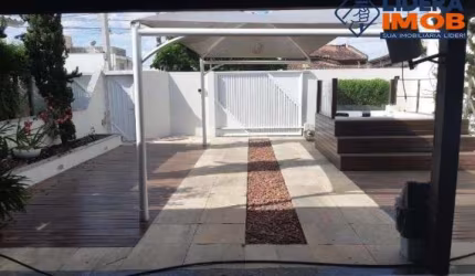 Casa na Cidade Nova, em Rua Pública, 4/4, Suítes, Closet, Jacuzzi, Academia, Armários Planejados, para Venda, em Feira de Santana