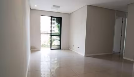 Apartamento no Muchila, 3 Quartos, Varanda, para Locação em condominio fechado, em Feira de Santana, Área de 68 m².