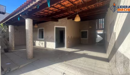 Casa residencial para Venda em rua pública, Muchila, Feira de Santana, 3quartos, 1 suíte, 1 sala, 2 banheiros, 2 vagas, 100m² área total.