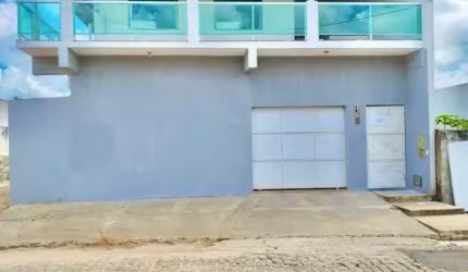 Casa residencial para Locação em rua pública, Conceição, Feira de Santana, 3 quartos, 1 suíte, 1 sala, 2 banheiros, 1 vaga, 255m² área construída.