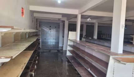 Galpão comercial para Locação em rua pública, Tomba, Feira de Santana, 1 sala, 1 banheiro, 360m² área total.