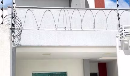 Casa residencial para Venda em Rua Publica na Mangabeira, Feira de Santana, 3 quartos, sendo 2 suítes, 1 sala, 3 banheiros, 2 vagas 170 m² área constr
