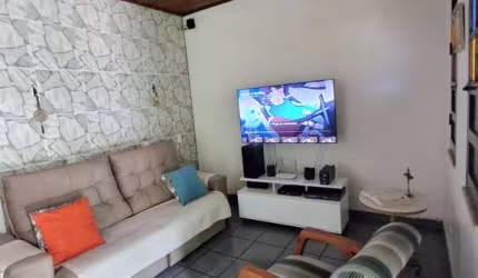 Casa residencial para Venda em rua pública , Cruzeiro, Feira de Santana, 3 quartos, 1 suíte, 1 sala, 2 banheiros, 1 vaga, 144m² área total.