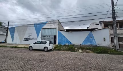 Galpão comercial para Locação em rua pública, Conceição, Feira de Santana, 1 sala, 1 banheiro, 380m² área total.