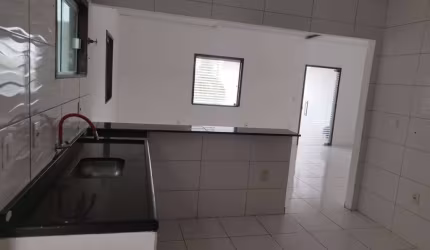 Casa residencial para Locação em rua pública, Conceição, Feira de Santana, 4 quartos, 1 suíte, 1 sala, 2 banheiros, 1 vaga, 255m² área construída.