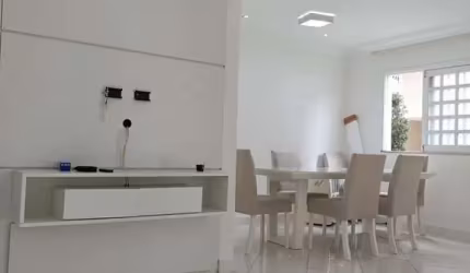 Casa residencial para Venda em condomínio fechado, Santa Mônica, Feira de Santana, 3 quartos, 1 suíte, 2 salas, 2 banheiros, 2 vagas.