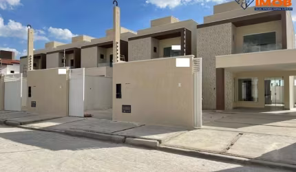 Casa no Sim, Duplex, em Rua Pública, 3 Suítes, Closet, Área Gourmet, para Venda, em Feira de Santana, Área de 162 m².
