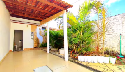 Casa residencial para Venda em rua pública, Conceição, Feira de Santana, 2 dormitórios, 3 salas, 2 banheiros, 2 vagas de garagem