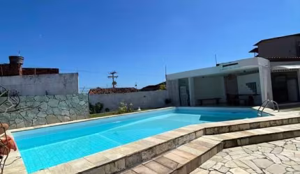 Casa residencial para Venda em rua pública, Eucaliptos, Feira de Santana, 5 Quartos, 3 suítes, 2 banheiros, 6 vagas, 858m² área