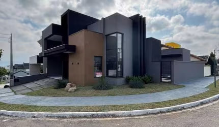 Casa à venda | 3 Quartos (3 Suítes 1 com Closet) | 4 Banheiros | 326m² | 4 Vagas