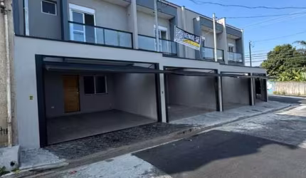 Sobrado Novo !!!  Ótima Localização Pronto para Morar