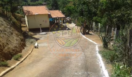 OPORTUNIDADE! LINDO SÍTIO COM  4 QUEDAS D´ÁGUA EM SJC. ST00117
