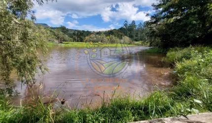 EXCELENTE SÍTIO COM 9,8 ALQUEIRES, PASTO, 7 NASCENTES, REPRESA E MUITO MAIS! ST00080