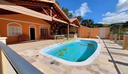 MARAVILHOSA CHÁCARA EM STA BRANCA COM PISCINA E ACESSO DIRETO À REPRESA! CH00008