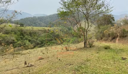 ÓTIMA ÁREA EM SÃO LUIS DO PARATINGA - SP COM LINDA VISTA E NASCENTE  AR00090