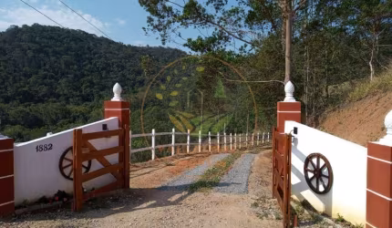 MARAVILHOSO SITIO DE 80 ALQUEIRES EM SÃO JOSÉ DOS CAMPOS - SP  ST00209