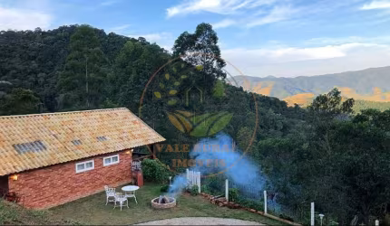 MARAVILHOSA CHÁCARA COM CHALÉ DESLUMBRANTE EM MONTEIRO LOBATO - SP  CH00330