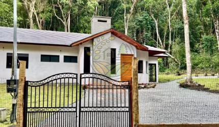 MARAVILHOSA CASA DE ALTO PADRÃO EM MONTE VERDE - MG  CA00102